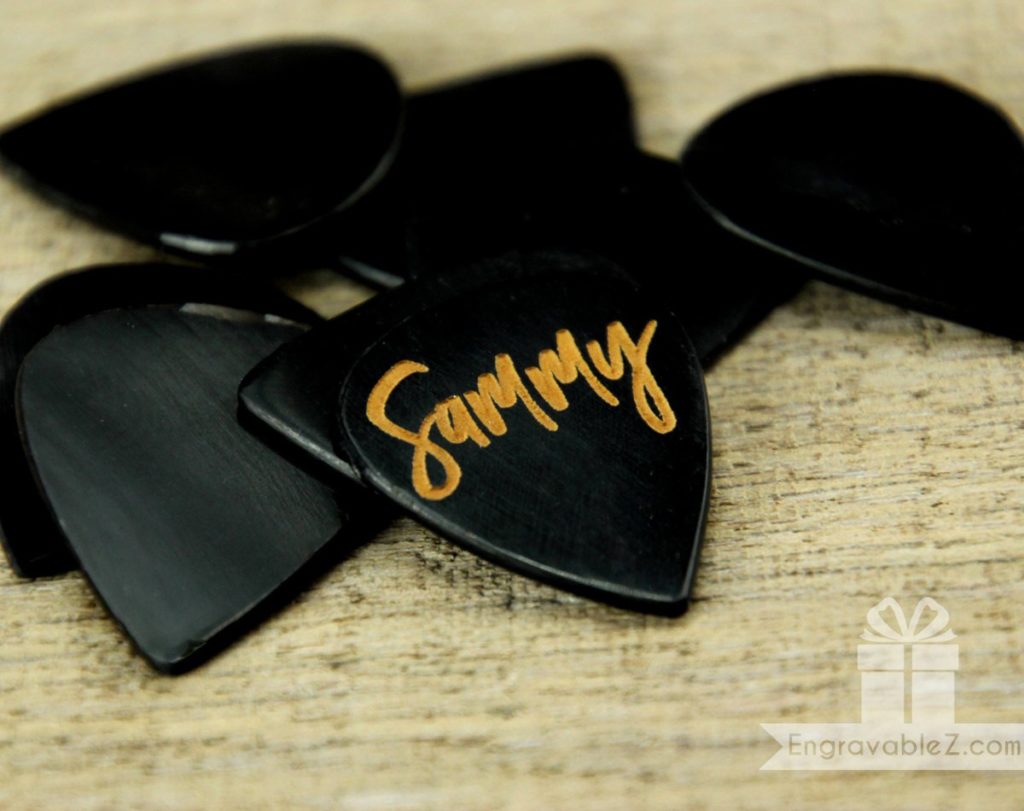 Custom Engraved Guitar Pick - Sleek Black Horn - Image 4